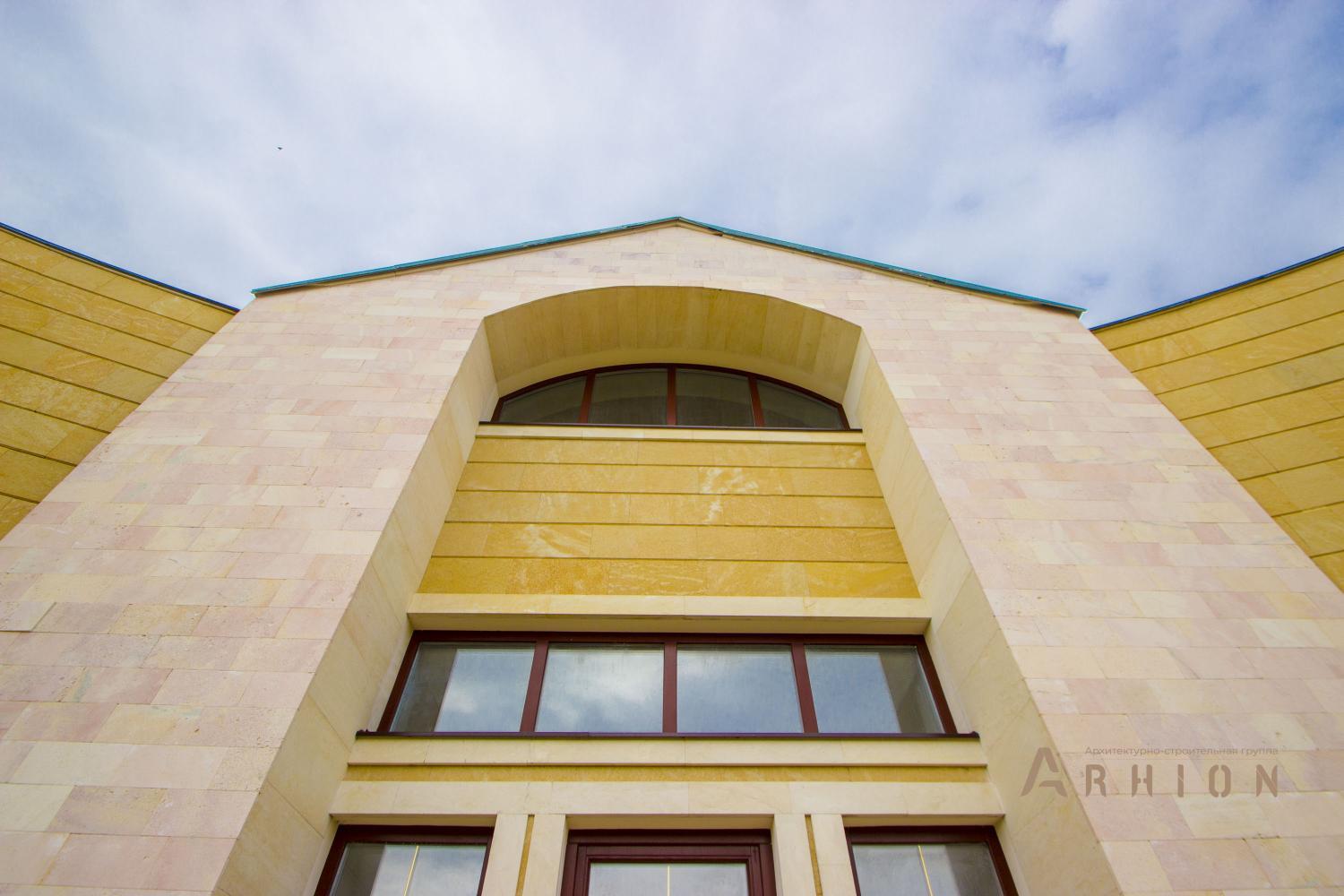 13. Проект одноэтажного дома в классическом стиле с многоскатной кровлей, SOV-12, площадью - 422 кв c мансардой, терассой, эркером, вторым светом